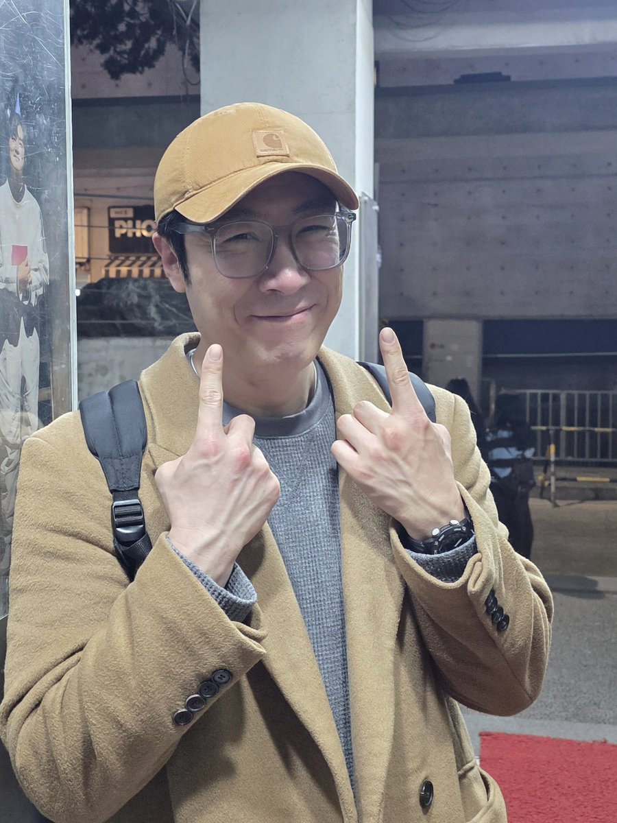 Club_Bigbeller's tweet photo. 웃으며 ..웃으며 안녕! https://t.co/ZKgEpSd3b4