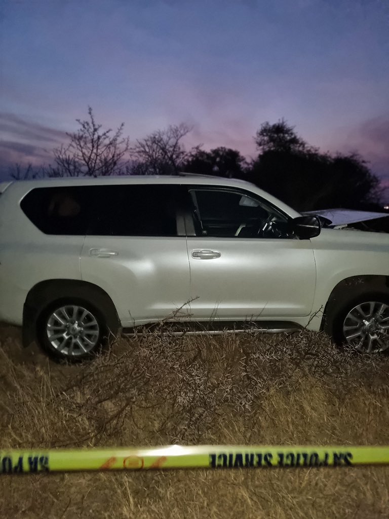 Stolen R900 000 Toyota Prado, failed dash to the border, now 12 years behind bars

Mankweng Magistrate’s Court has sentenced a 36-year-old Zimbabwean national to 12 years imprisonment for contravening the Immigration Act and possession of a stolen motor vehicle.

The case stems