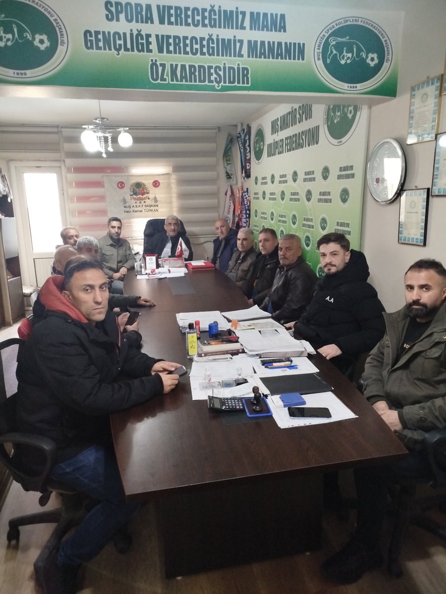 Spor Taban birliklerimizle play-off  fikstürü ve başlama tarihini belirledik  Nakdi ve ayni yardımlarını esirgemeyen Amatörlerin babası sayın il valimiz AVNİ ÇAKIR, a minnettarız <a href="/RTErdogan/">Recep Tayyip Erdoğan</a> <a href="/_cevdetyilmaz/">Cevdet Yılmaz</a> <a href="/OA_BAK/">Dr. Osman Aşkın Bak</a> <a href="/Valiavnicakir/">Avni Çakır</a> <a href="/TCMusValiligi/">T.C. Muş Valiliği</a> <a href="/eminsimsekmus/">Mehmet Emin Şimşek</a> <a href="/mehbaykan/">Mehmet Baykan</a> @CihatAbuka