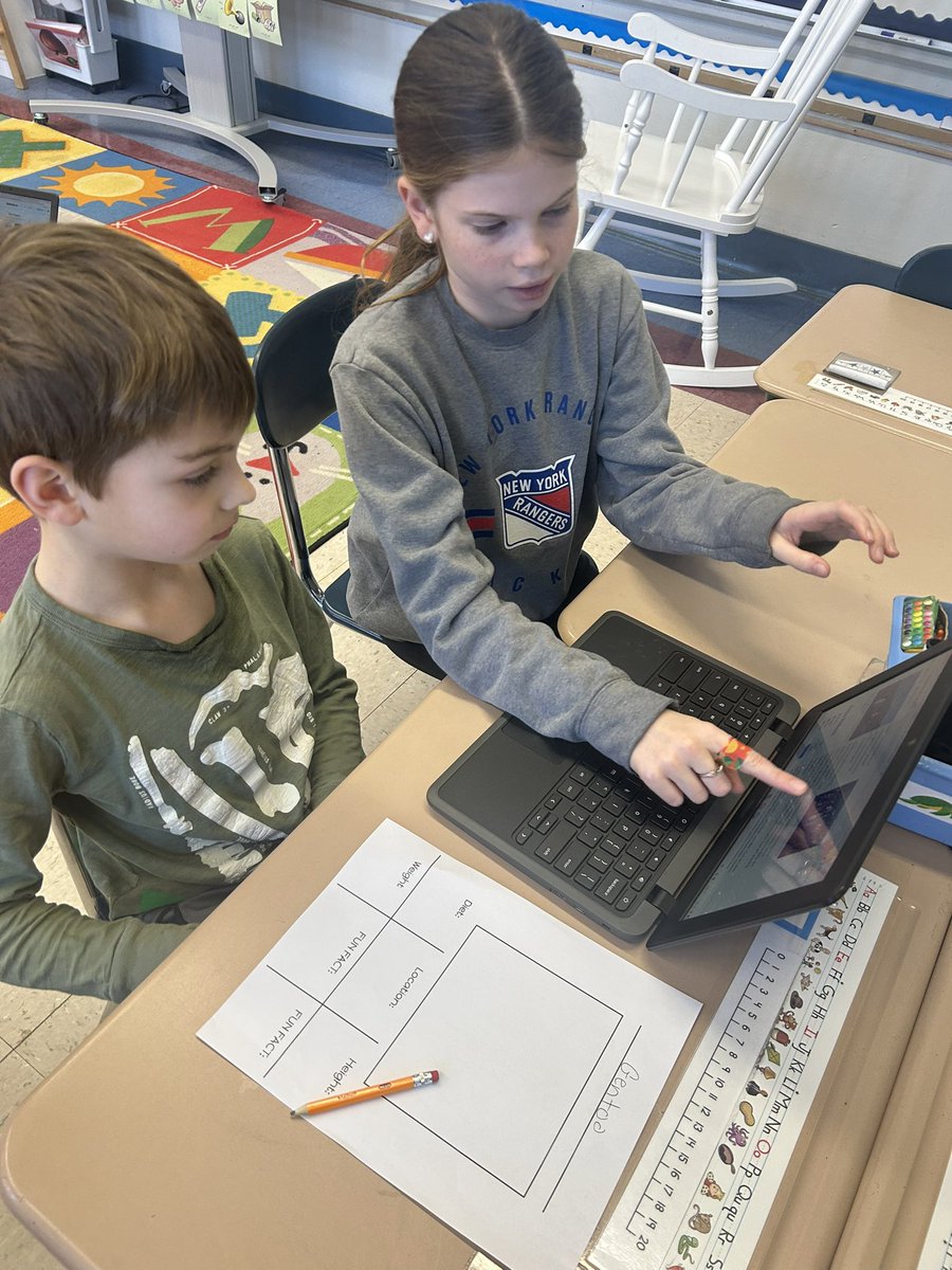 Miss Hood tweet media