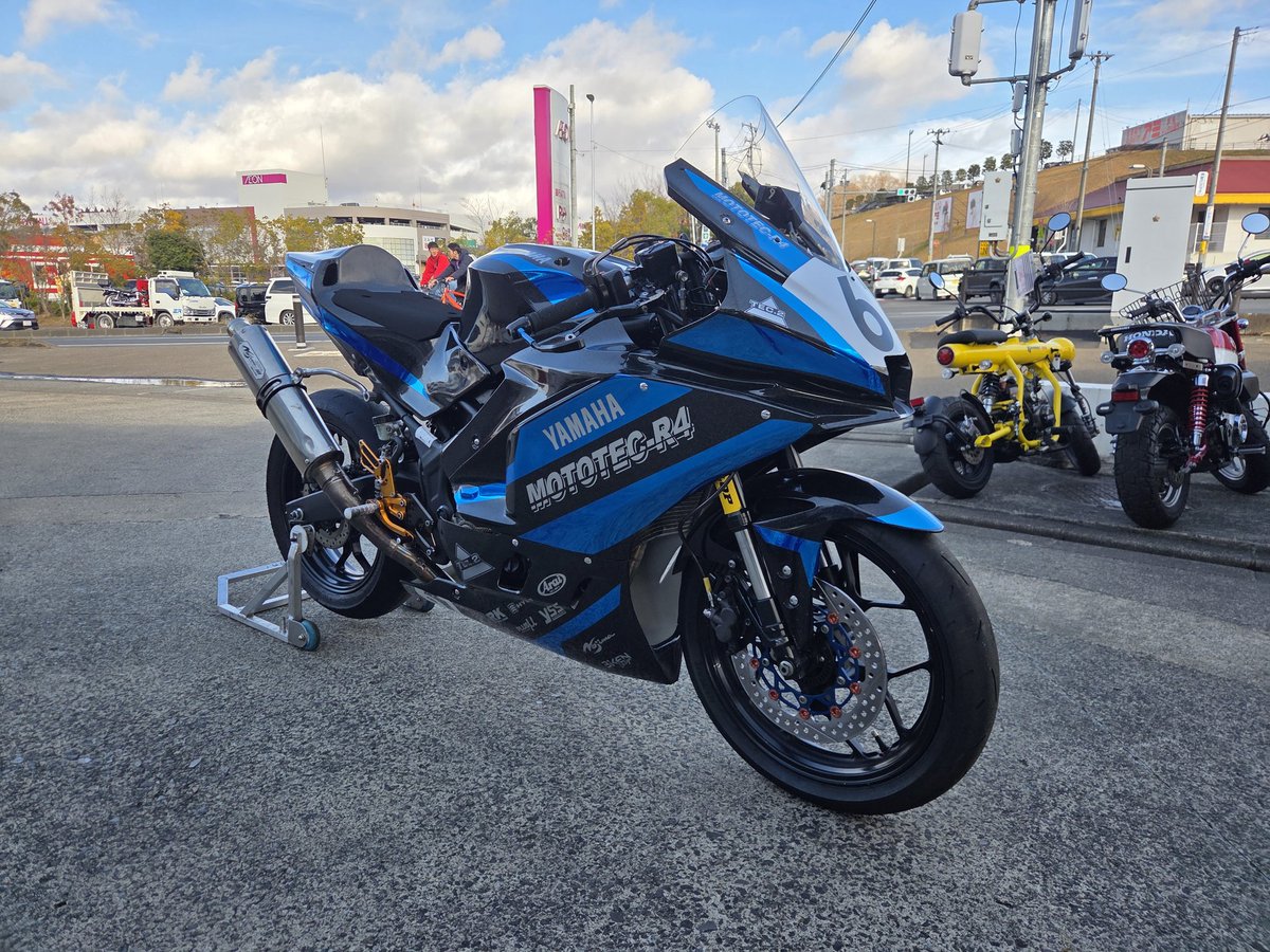 かっこよく出来上がった！
#yzf-r3
#mototec
#tec2