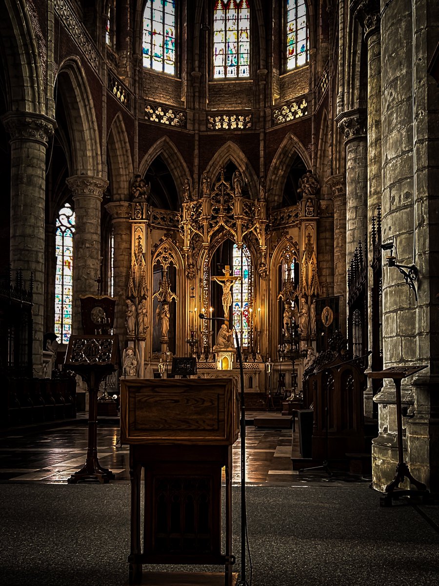 Observeculture_'s tweet photo. Gothic in Flanders. 📸 https://t.co/hvcenG4nJI
