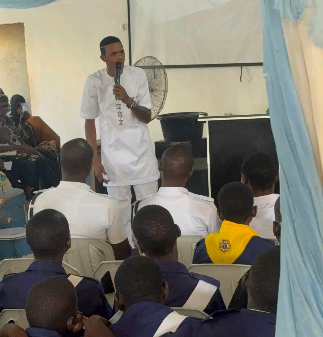 .
MUHAMMED WAS NEVER MENTIONED IN THE BIBLE!

I was following Christian Prince, one of the leading Christian apologists in the world, Page, and someone responded to my comment that "Muhammad was mentioned by name in the Hebrew Bible, but the Bible interpreters, "changed it to