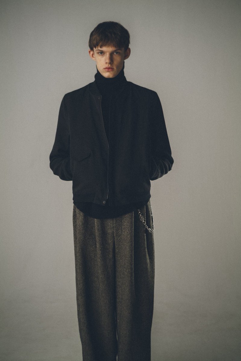 黒ブルゾン愛好家としては気になりすぎる。