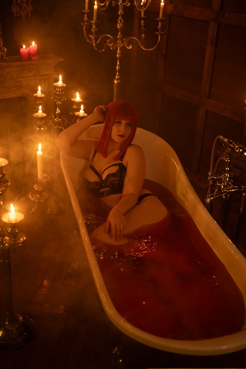 _Sahki_'s tweet photo. Wanna enjoy a bloody Bath with Makima? 👀

Get the full Set here ➡️ 
https://t.co/JSvVlYDV7W

#makima #makimachainsawman #chainsawman #waifu https://t.co/YpqXubxhLv