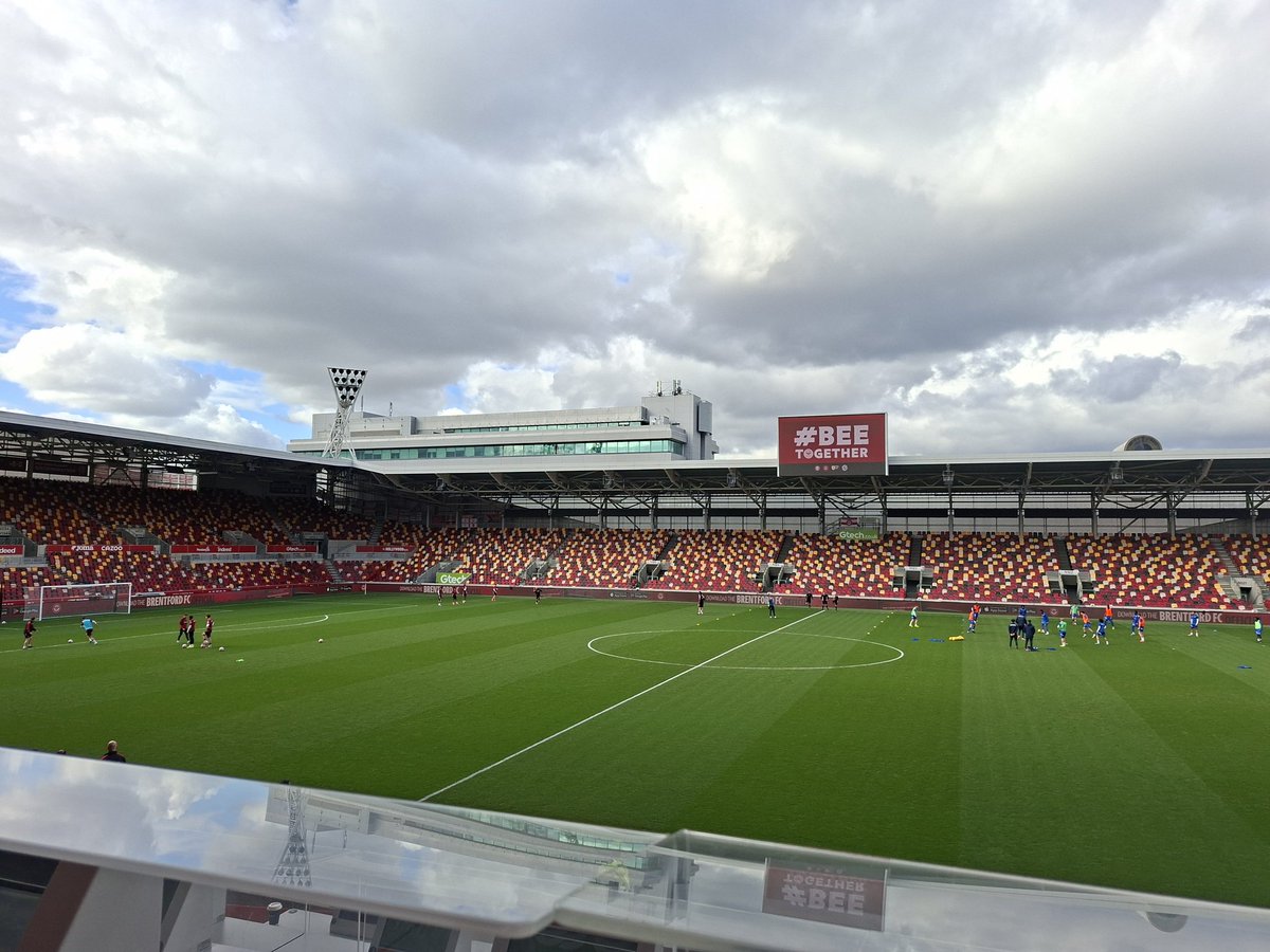 _JackBrace's tweet photo. 📍 Gtech Community Stadium | Brentford B vs. Colchester United U21s.
The Young Bees are in action at the Gtech for the first time since October as they look to bounce back after Tuesday's 3-1 defeat away to Watford U21s.
Kick-off is at 14:00 (GMT).
#BRECOL | #PDL https://t.co/4RFodAH0S5