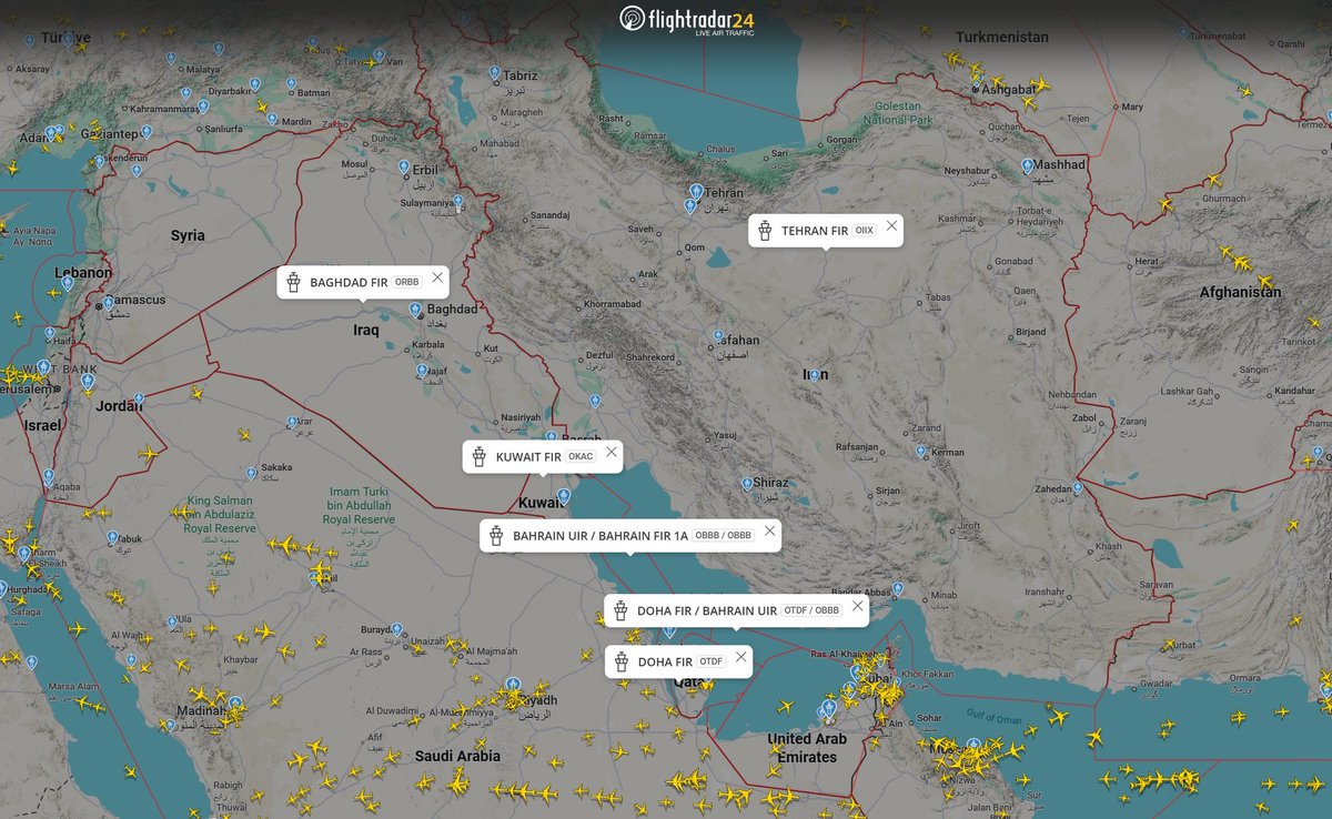 CapLaloVargas's tweet image. Airspaces currently closed (9:55 UTC)
* Iran
* Iraq
* Kuwait
* Bahrain
* Qatar
(@flightradar24 )