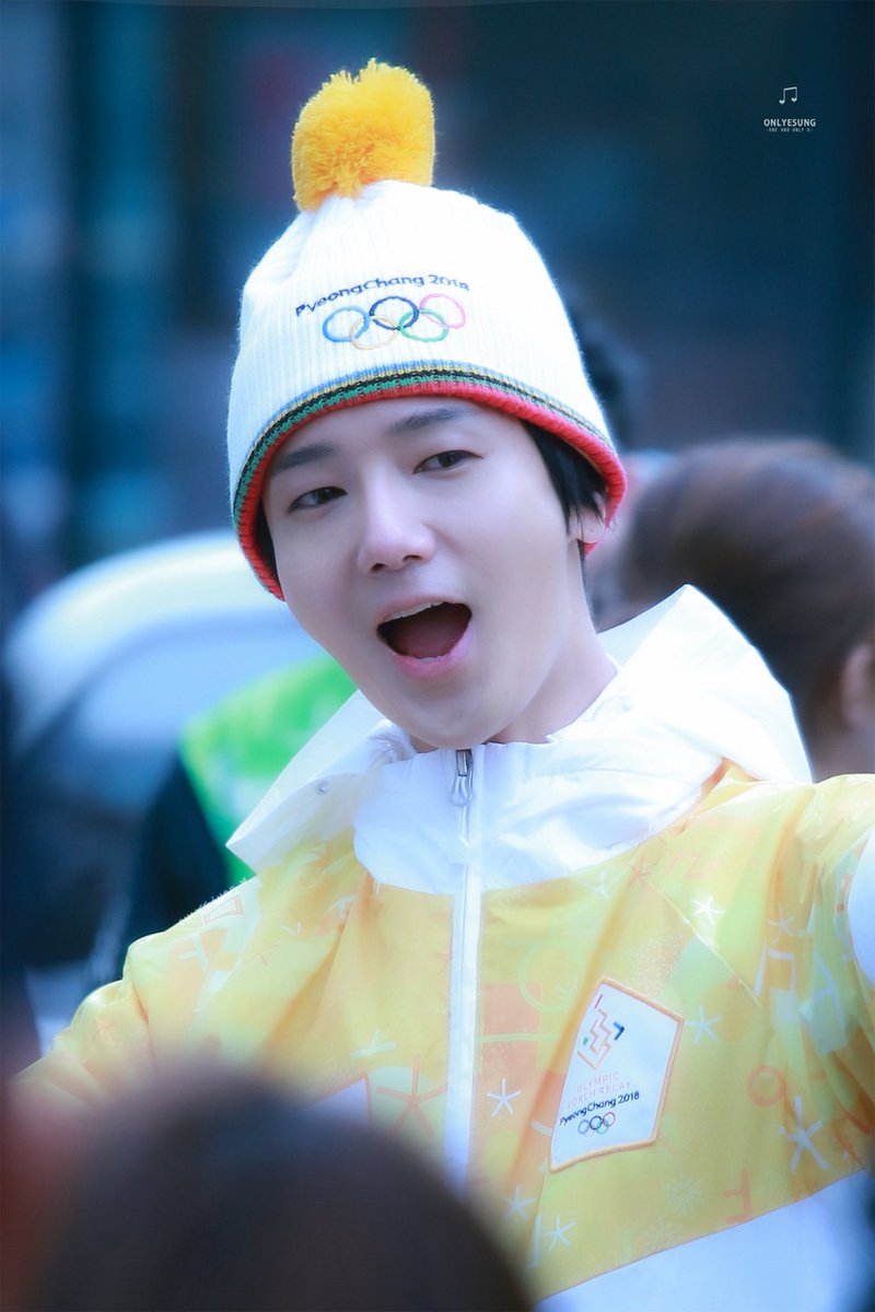 onlyesung_com's tweet photo. 응 오빠 두부상이네요~
모찌상도 될 수 있어요!

 #예성버블

180118 평창 동겨 올림픽 성화봉송

@shfly3424 

#예성 #YESUNG  #藝聲 #イェソン https://t.co/a6qbrwMJnm