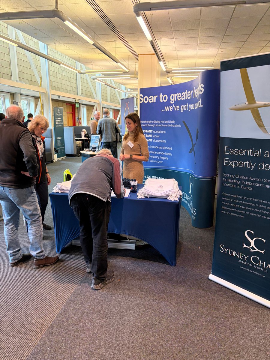 SCAviation1's tweet photo. Busy day at the BGA conference. https://t.co/JfHVAGYN0o