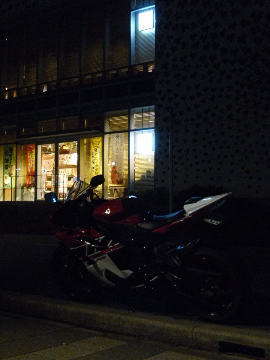 r613soym's tweet photo. 平成感
ギリ平成バイクだし https://t.co/dj0z2eg7yX