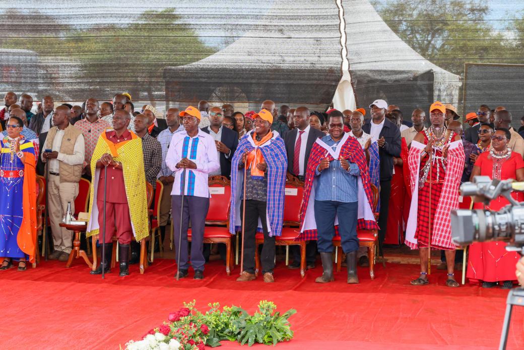OpiyoWandayi's tweet photo. Joined President @WilliamsRuto at a thanksgiving prayers event for PS Hon. Judy Pareno in Mashuru, Kajiado East Constituency, Kajiado. Working together for a better Kenya. #PoweringTheNewKenya https://t.co/fcOmSbVy8M