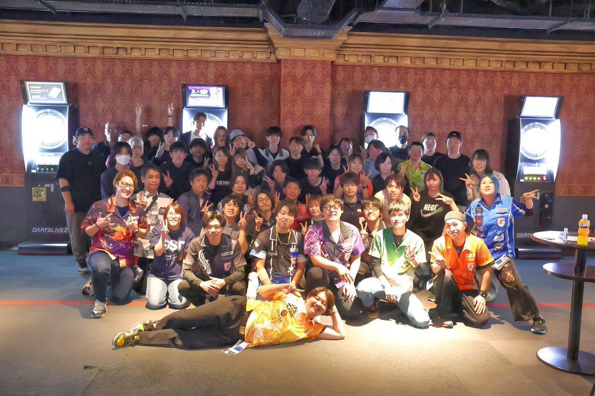 step_up_darts's tweet photo. STEP UP DARTS inウェアハウス草加店!
無事終了いたしました!
オープントーナメントとしては第2回でしたが、52名の参加人数となりました!
ご参加いただいた方、本当にありがとうございました!
取り急ぎ集合写真だけ載せさせていただきます🙇
#STEP_UP_DARTS https://t.co/iClJNmyT4B
