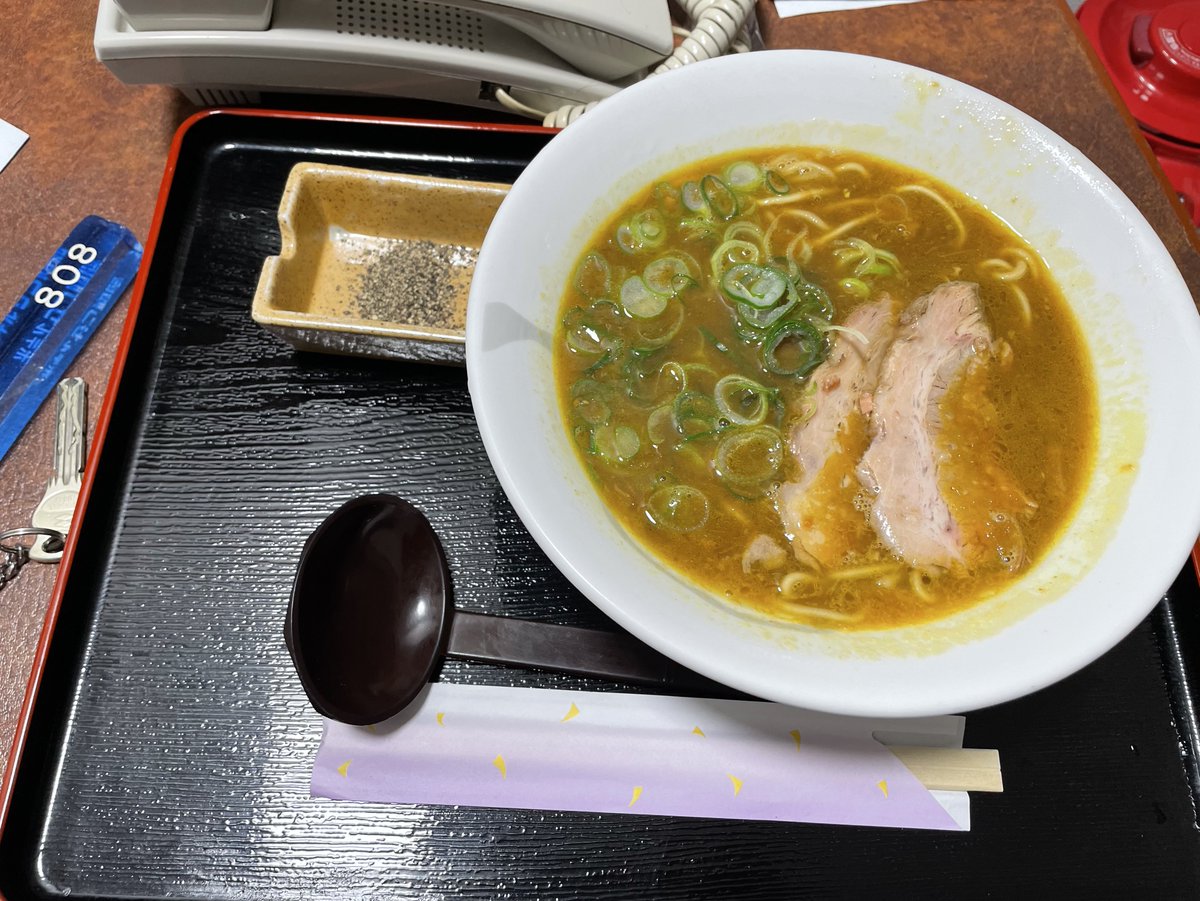 初！
ホテルで出前！(笑)