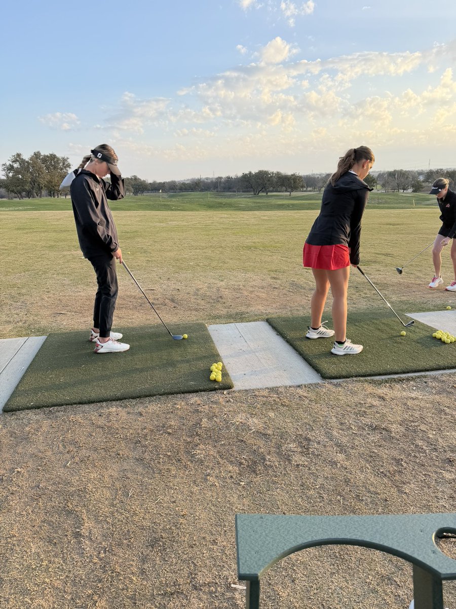 Lubbock-Cooper Girls Golf tweet media