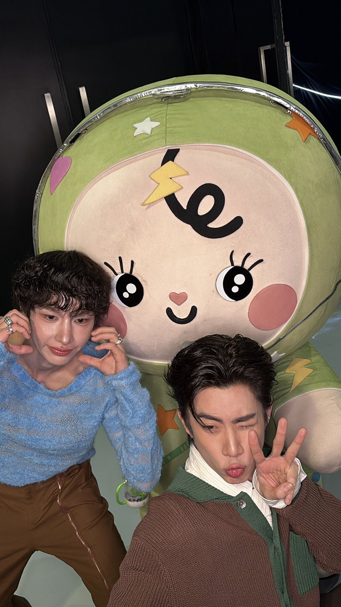 BABII_GMMTV's tweet photo. วันนิ่วันเกิดที่สาหนุกมากเลยคับป๋มม ขอบคุนทู้กคนเยยคับ

#PolcaFamMeetingD1
#BABII https://t.co/5up4Gwx4lR
