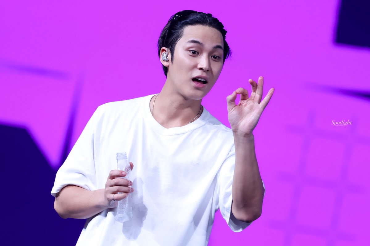 𝘚𝘱𝘰𝘵𝘭𝘪𝘨𝘩𝘵 tweet media