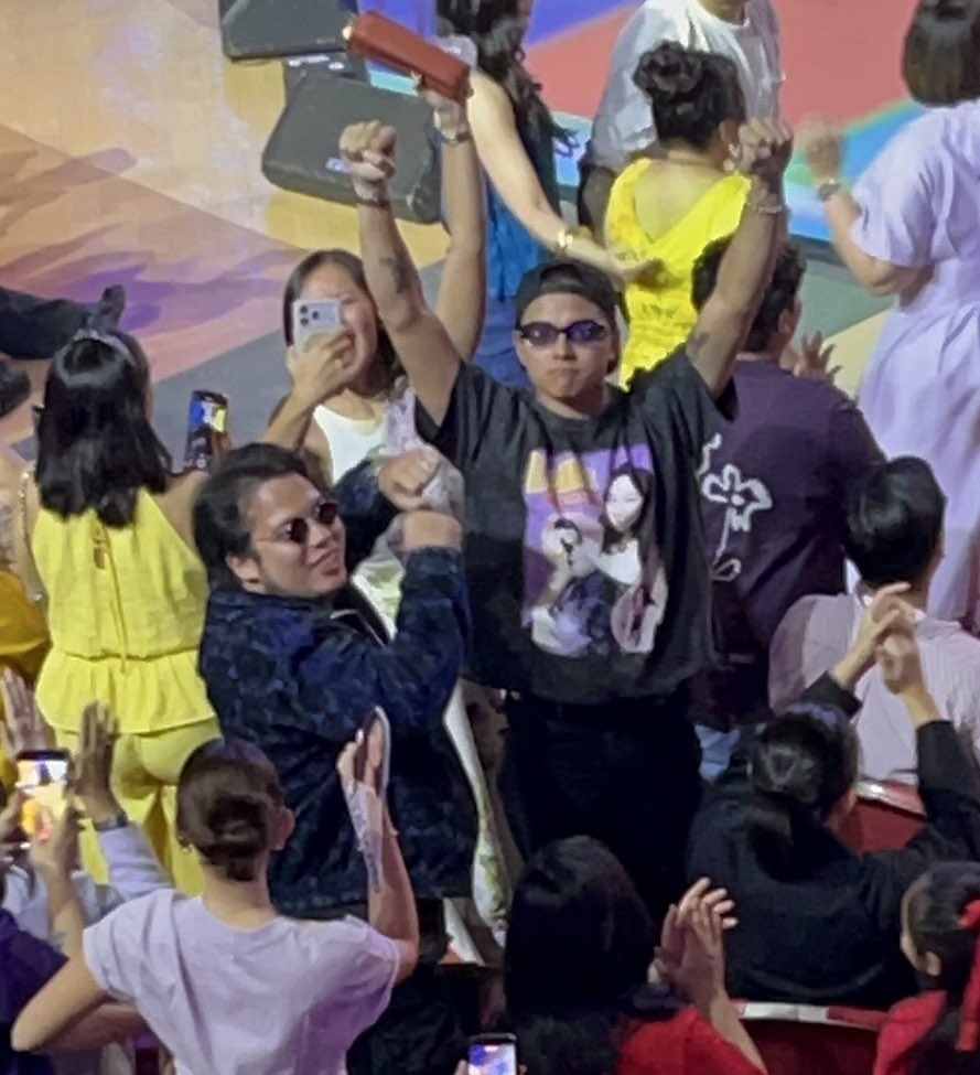 bbeep_bbeep's tweet photo. Ang yabang yabang ni Daniel!! Big Winner na yung dating Winter Winter niya lang 🥺🤧

#PBBCollab20TheBigNight
LELLA FORDa WIN
#LellaFord https://t.co/ajGwYsXLZ2