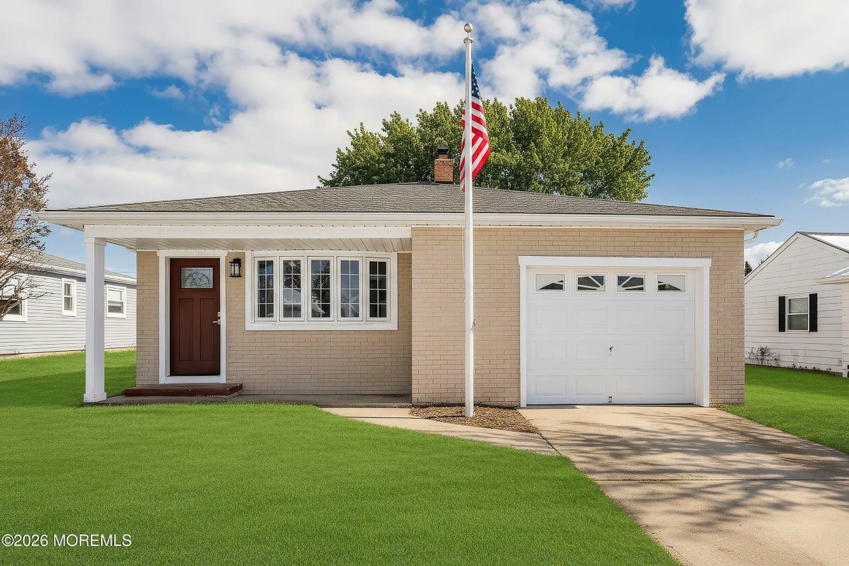 MikeSpinetta's tweet photo. 9 Santa Fe Court, Toms River, NJ, 08757
2 bed | 2 bath 1232 Sq. Ft.
Active | 399900
https://t.co/OP2zKhldFp
This is a Coming Soon listing and cannot be shown until 2/27/26 Completely renovated Lakeview model in desirable Holiday City Carefree! This... https://t.co/oMmy3ywt2d https://t.co/z3yDQpJ8o5