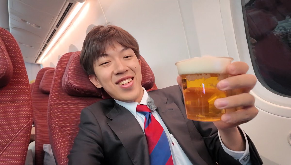 2-4-2のエコノミーは本当に快適だし、JGCとしてはさまざまな恩恵がある