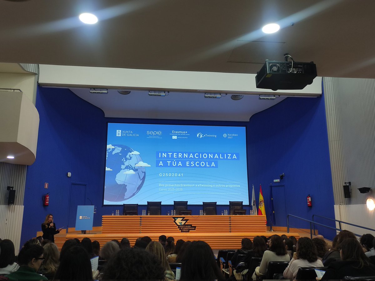 Comezamos a xornada Internacionaliza a túa escola. <a href="/eoidelugo/">EOI DE LUGO</a> #ErasmusPlus