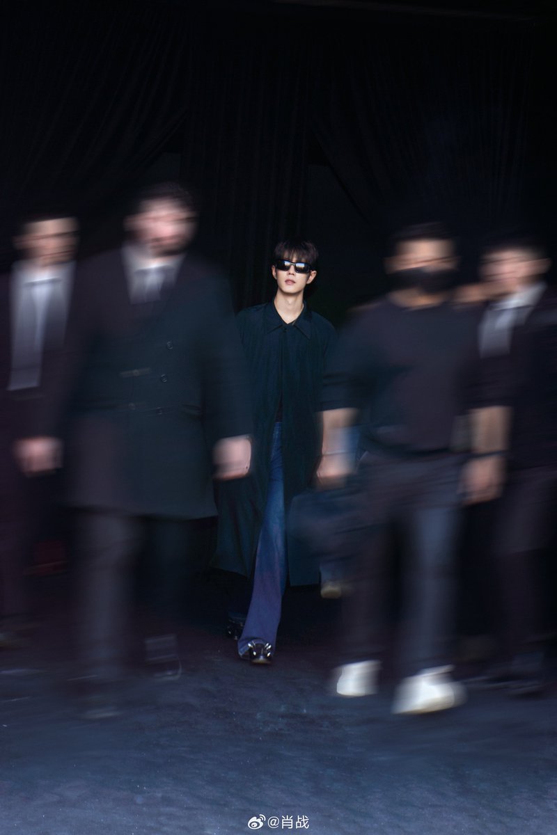 PekkyPek's tweet photo. พี่จ้านอัพเดท 

Hi มิลาน เจอกันอีกแล้ว @gucci 

🔗 https://t.co/D8bpvDKoaj

#XiaoZhan 
#GucciPrimavera 
#MFW
#GucciFW26 https://t.co/mmn2UUB83z