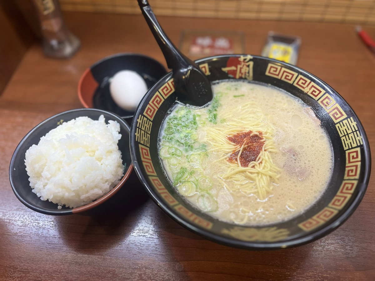 marosuke1105's tweet photo. 人生初一蘭🍜
辛さは1/2にしたけど、量は1/3ローレンセットぐらいは食べた！
満腹満腹♪ https://t.co/uRcjWrf7F3