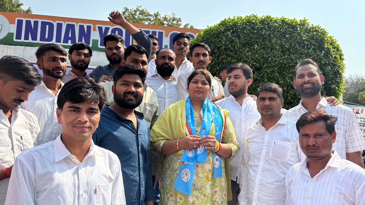 VikramBadgotya's tweet photo. बधाई हो राष्ट्रीय अध्यक्ष भाई @VinodJakharIN 💐🎉
@IndiraMeena_ 
@SachinPilot https://t.co/mumkH5j5d3