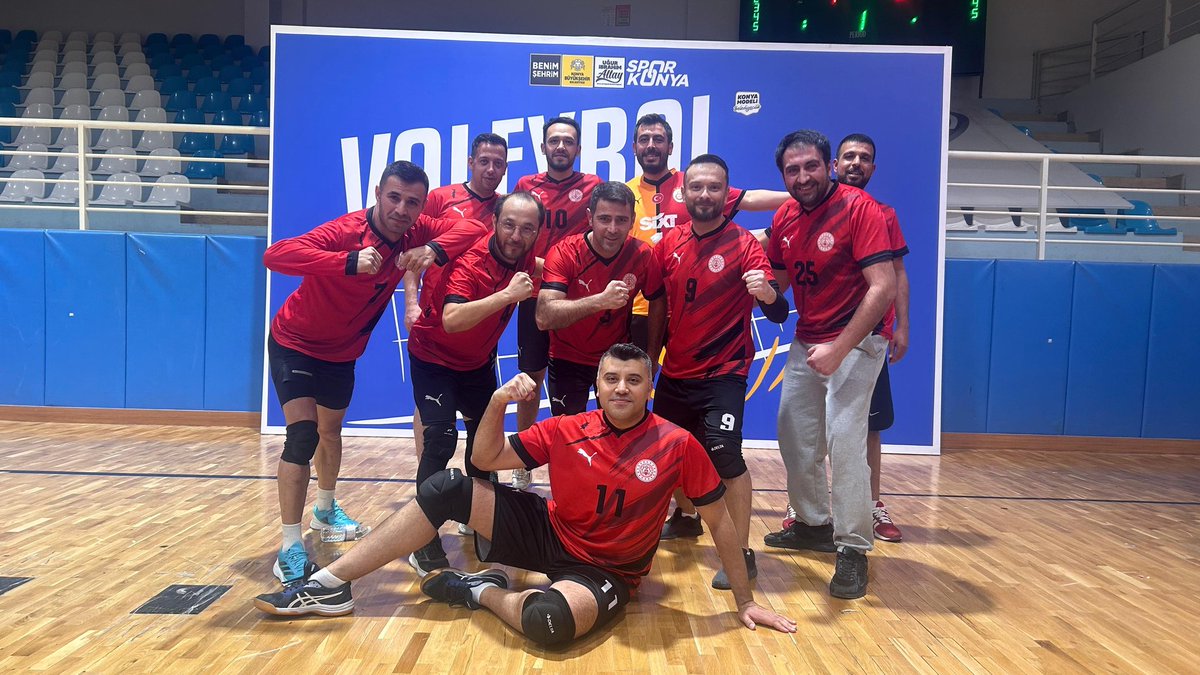 Kurumlar Arası Voleybol Turnuvası’nda, Kaymakamlığımız adına organizasyona katılan takımımız bir üst tura yükselme başarısı göstermiştir.

Takımımızı elde ettiği bu başarıdan dolayı tebrik ediyor, turnuvanın ilerleyen turlarında üstün başarılar diliyoruz.