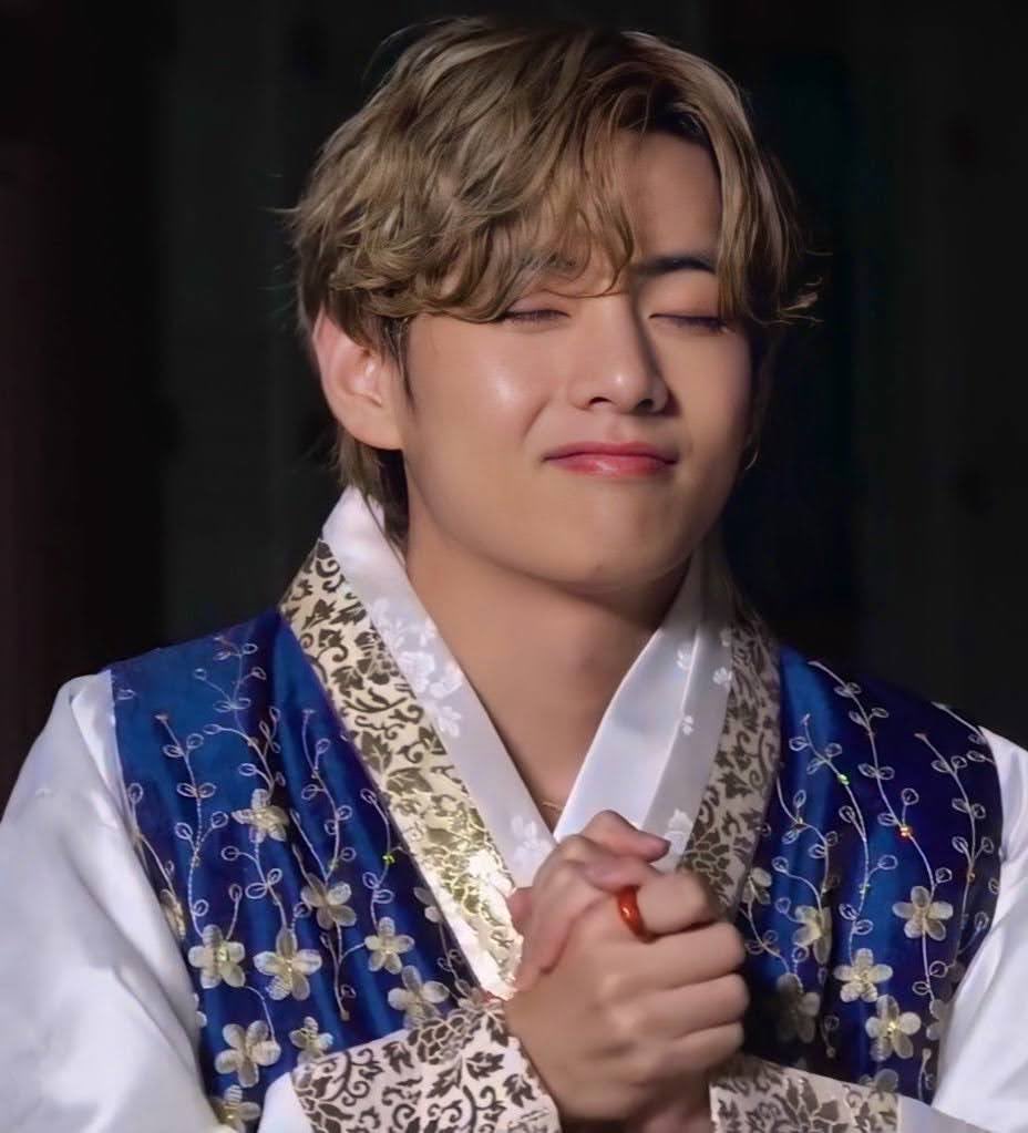 doll bts (@hourlydollbts) on Twitter photo 