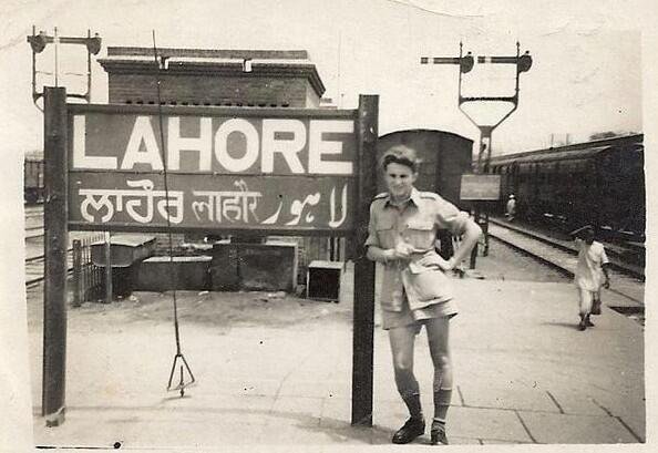 1941 :: Railway Station In Indian City Lahore