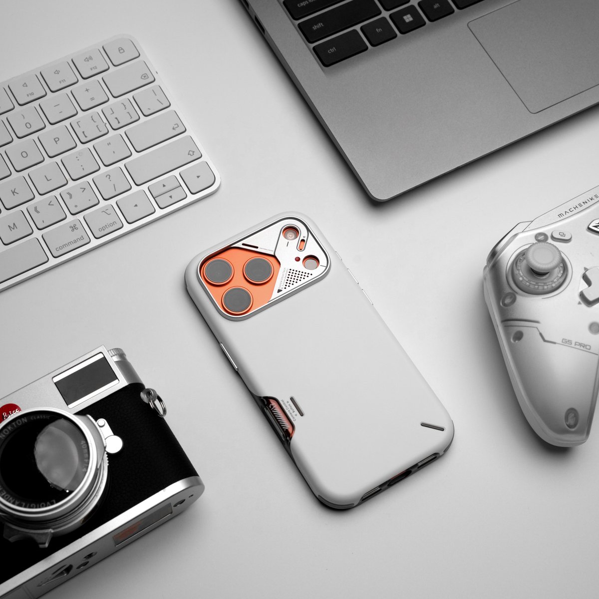 aulumu_official's tweet image. A great weekend starts with your hobby and lifestyle.

#aulumu #gadget #magsafe