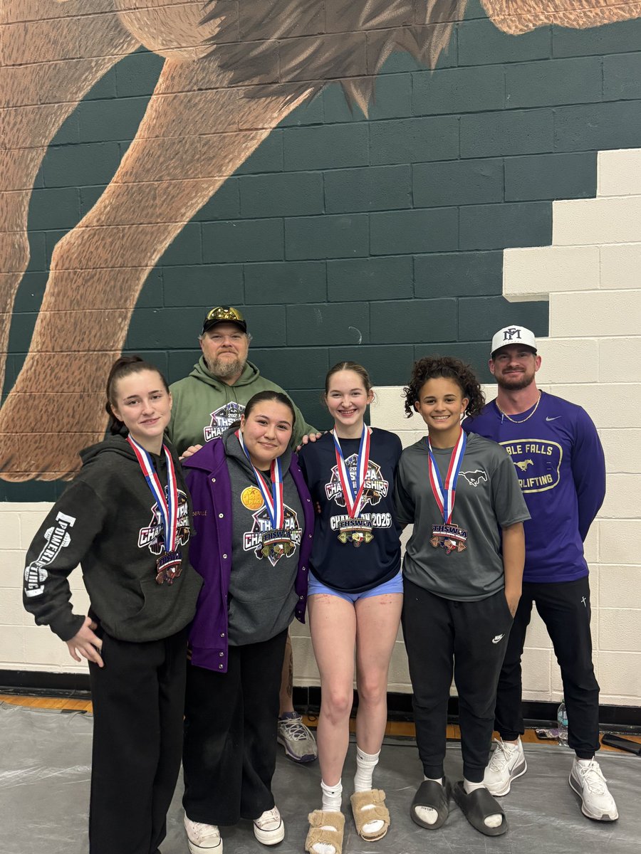 MFHS Powerlifting tweet media