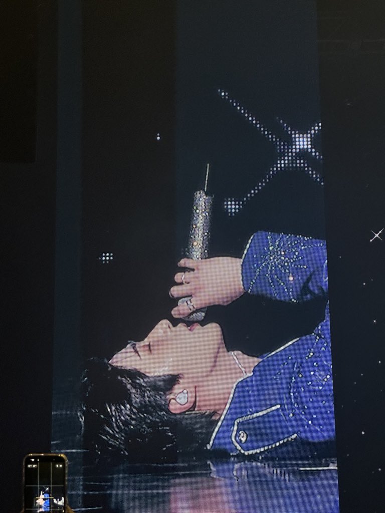 มีคนหมดแรงนอนบนเวทีอีกแล้วคับ 55555 #2026THELASTPARADEENCOREINSEOUL