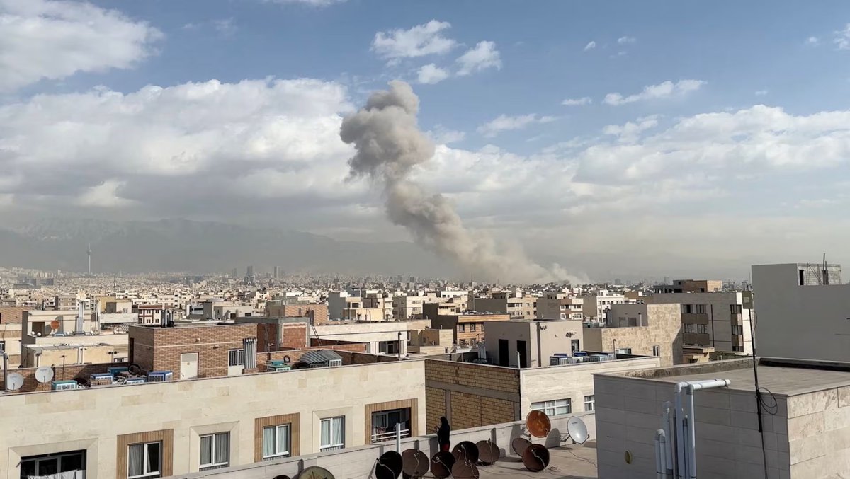 DDNewslive's tweet photo. #NewFlash | Pentagon said the U.S. strikes against Iran were named "OPERATION EPIC FURY."
#Iran #Tehran #Israel #UnitedStates #OPERATIONEPICFURY https://t.co/opBJEF60xF