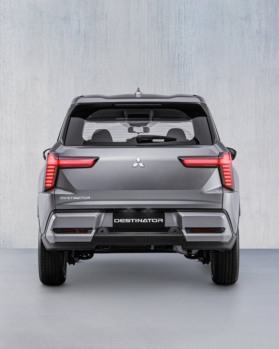 Mitsubishi_ID's tweet photo. Tampilan sporty, fitur fungsional, dan kenyamanan yang maksimal. Mitsubishi Destinator Exceed, pilihan dengan harga terjangkau untuk keluarga Indonesia. https://t.co/w5D2k7z0Ax