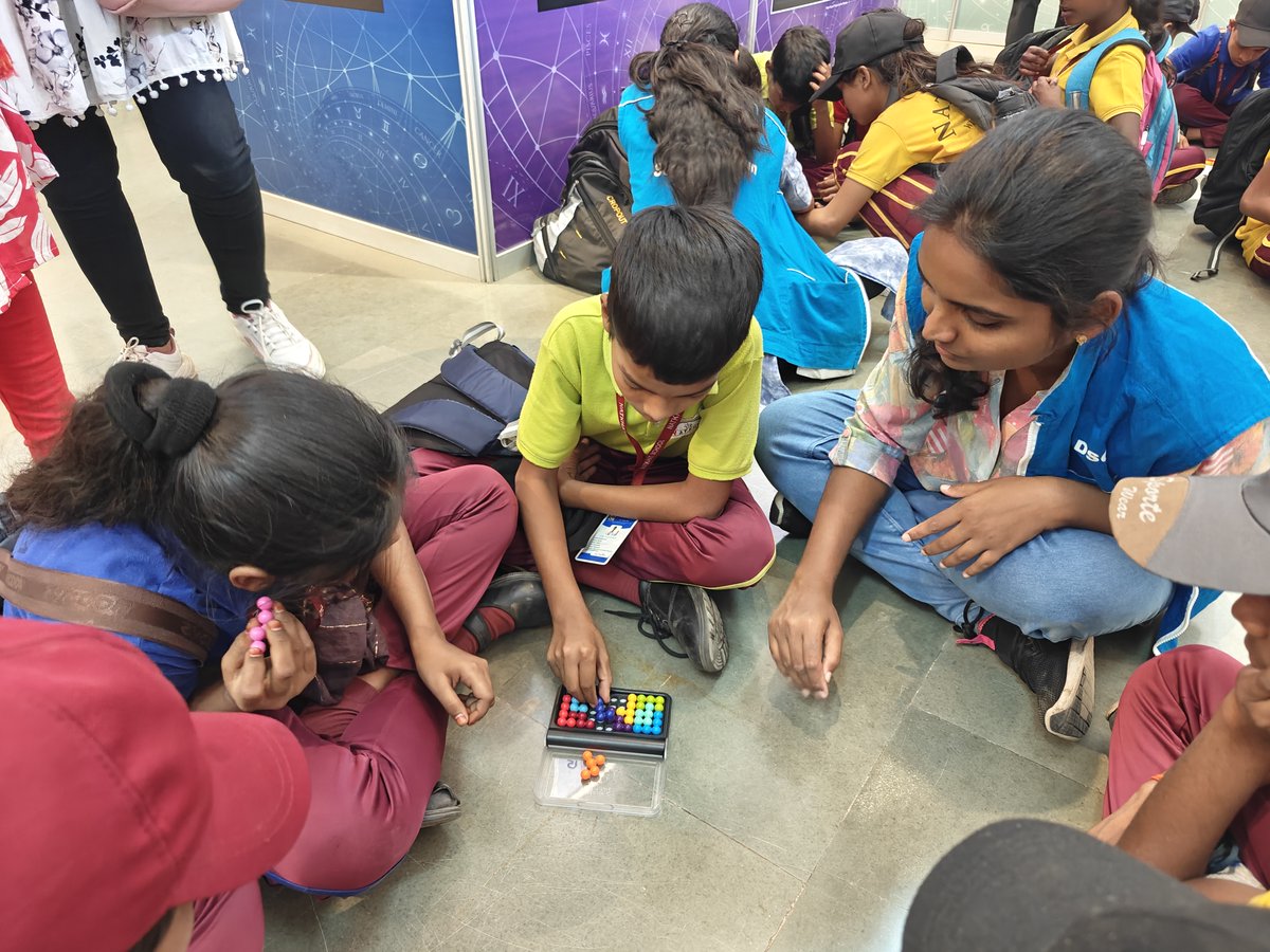 DSCDharampur's tweet photo. A perfect blend of curiosity and joyful learning that encouraged problem-solving from a young age.
#learningbydoing #dscdharampur #youngminds #ScientificThinking #problemsolvingskills #ScienceForChildren
(2/2) https://t.co/mJQB5XYV70