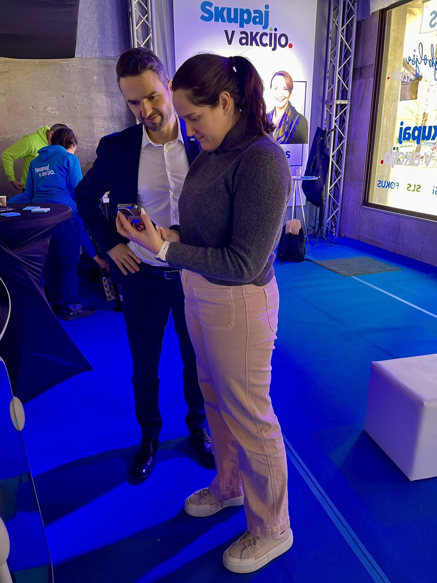 MatejTonin's tweet image. Najboljša kava v mestu ☕️

Kavarna #NSi #SLS #Fokus. Vabljeni!

#skupaj #pomlad #volitve2026