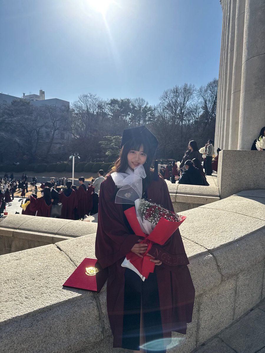 _Citrus_01's tweet photo. 경희대 졸업!!

留学前からこのアカウント始めて色んなことが詰まった私の日記帳のようなアカウント💖

思い返せばしんどいことも沢山あったかもしれないけどやり切れた自分が何よりも誇らしい🕊

慶熙大学 メディア学部 ありがとうございました🤍 https://t.co/KhPB1RoBVC