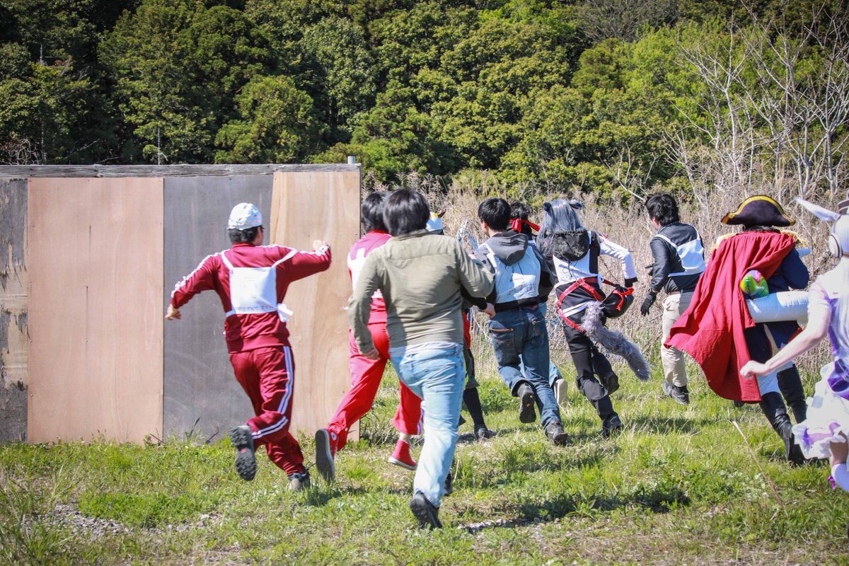 まだ俺が競走馬アタマアルミホイルだった頃の写真が出てきた､出だしは快調に走り出すもレース中盤5Gの攻撃を受けて失速し結果は9着とかだった｡政府の陰謀許せない