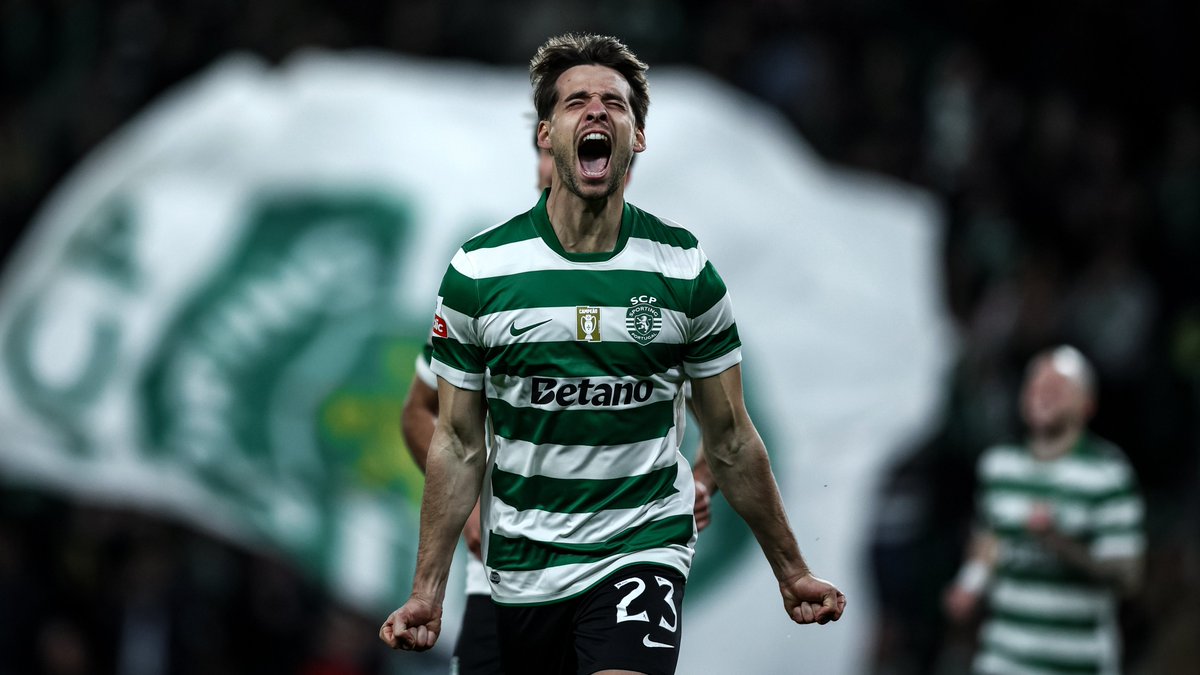 SportingCP's tweet photo. 𝐋𝐀𝐃𝐎 𝐀 𝐋𝐀𝐃𝐎. Até ao fim 🫂 #SCPGDEP https://t.co/uB06u9vUz5