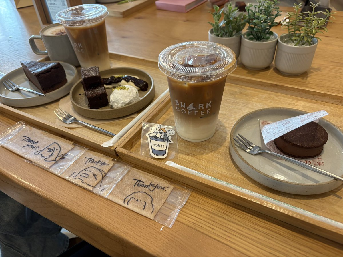 A_chan_spr's tweet photo. ひよちゃんとざめちゃんと女子会🫶🏻 https://t.co/YUrwBtnXeC