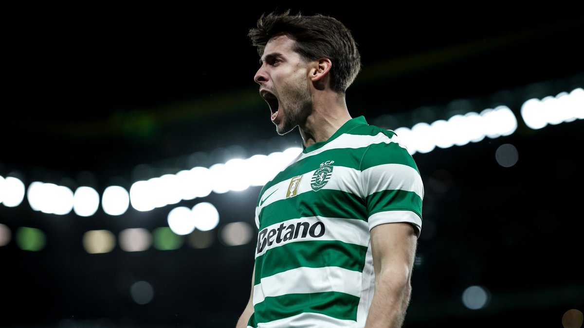 SportingCP's tweet photo. 𝐋𝐀𝐃𝐎 𝐀 𝐋𝐀𝐃𝐎. Até ao fim 🫂 #SCPGDEP https://t.co/uB06u9vUz5