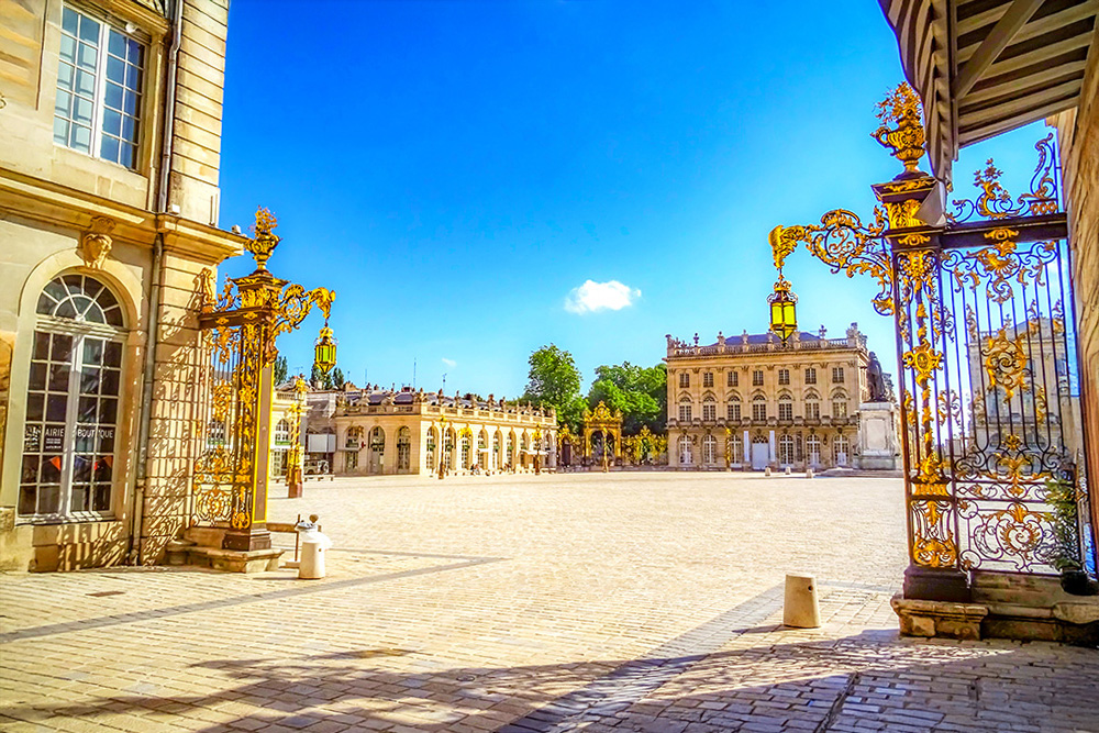 French_Moments's tweet photo. 🆕 Blog article published today: Discover Place Stanislas, a royal square in Nancy, Lorraine that you need to see once in your lifetime! 👉 https://t.co/tmsRB7lYnI
.
.
.
#frenchmoments #NancyTourisme #DestinationNancy #ExploreFrance #magnifiquefrance https://t.co/Iaw9PGs1Wr