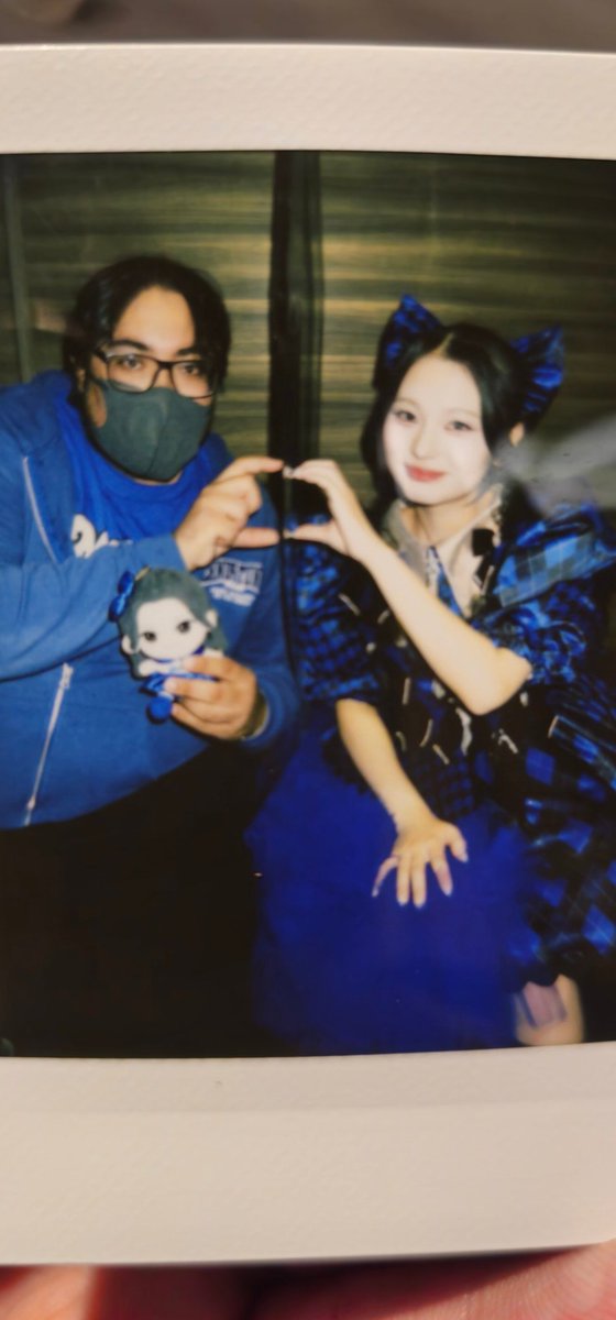 これは私の存在の中で一番大切なチェキです😭 これ一枚のためなら、今