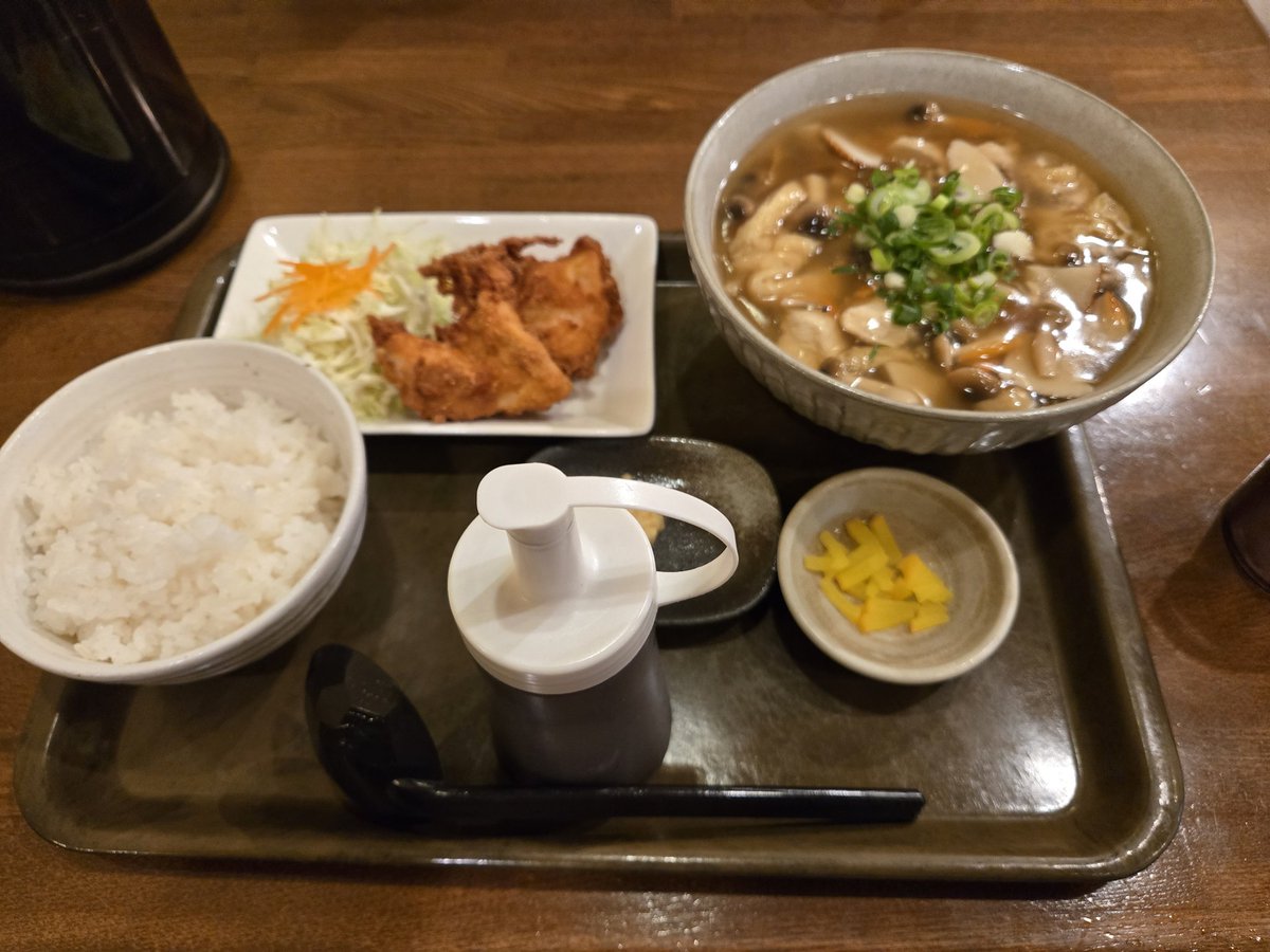 あんかけうどん激熱すぎて火傷する