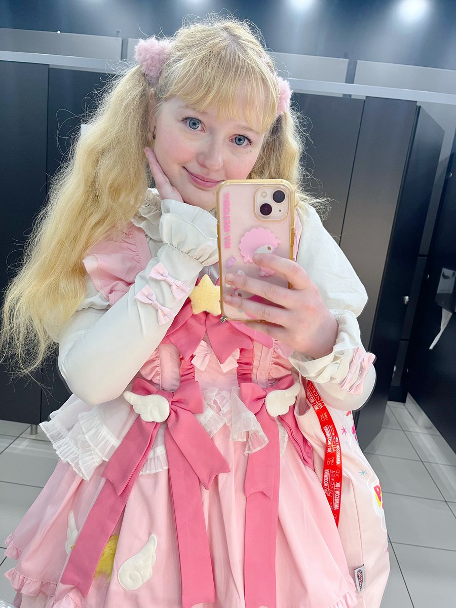 I’m at AnimeCon Manchester with <a href="/unistars_sct/">Uni☆Stars</a> today! We’re on stage during the idol fest starting at 3pm, so come and see us!💕💕