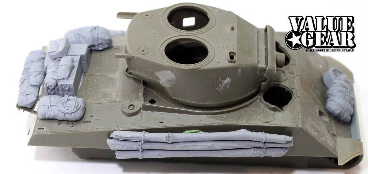 205Hobbies's tweet photo. 【積み方で変わる】
戦車や車両は、
“積み方”で表情が変わる。
均一に置くのではなく、
重さや形を想像して配置する。
Value Gearのレジン装備品は、
自然なボリュームが出る。
少し足すだけで、
雰囲気が締まる。
DETAILS MATTER.
#ValueGear #AFV模型 #ジオラマ #模型塗装 #205Hobbies https://t.co/AbD36JVlc9