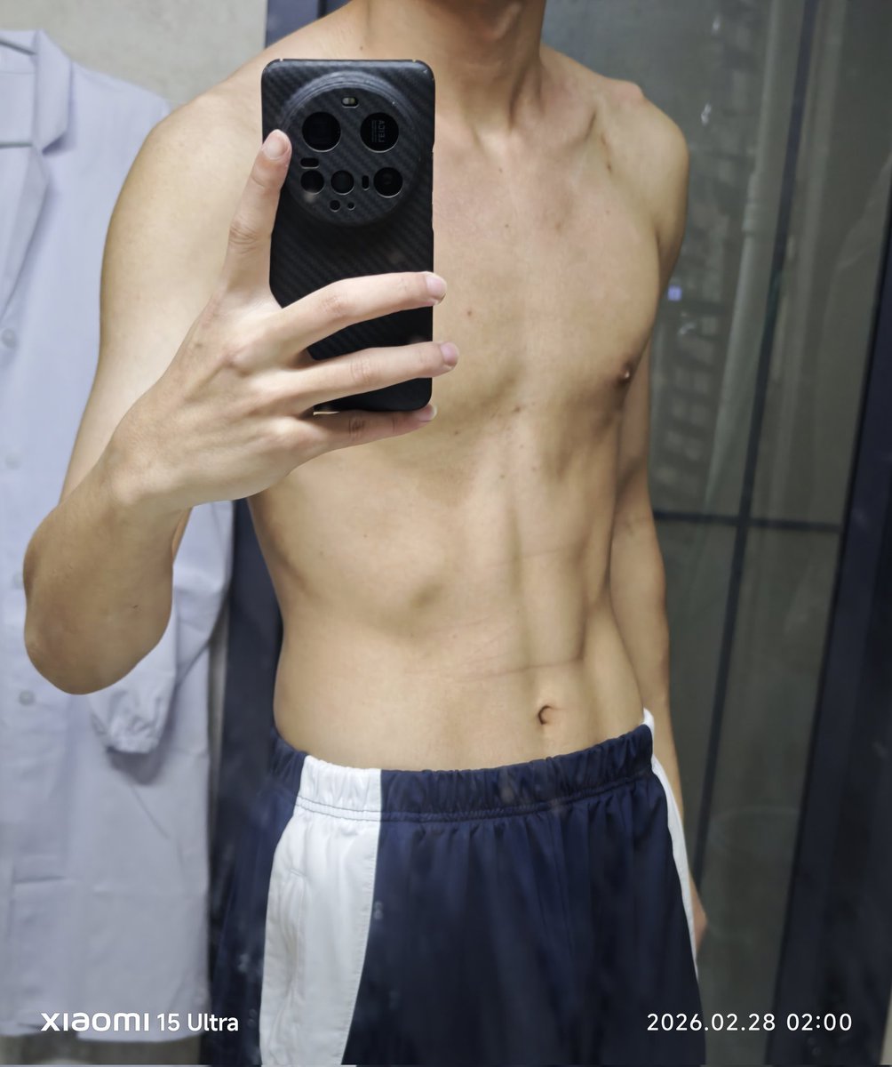 Azurewolf tweet media