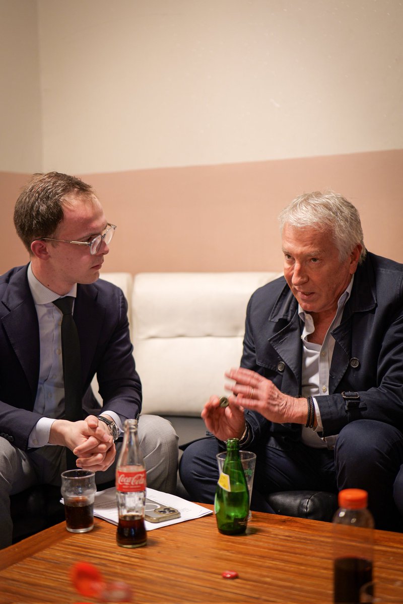 La dynamique à Fleury les aubrais ! Très heureux d'être venu soutenir la liste RN UDR menée par Guillaume Boutard en compagnie de mon collègue UDR Alexandre Allegret-pilot et Jean lin Lacapelle. Pour la victoire !