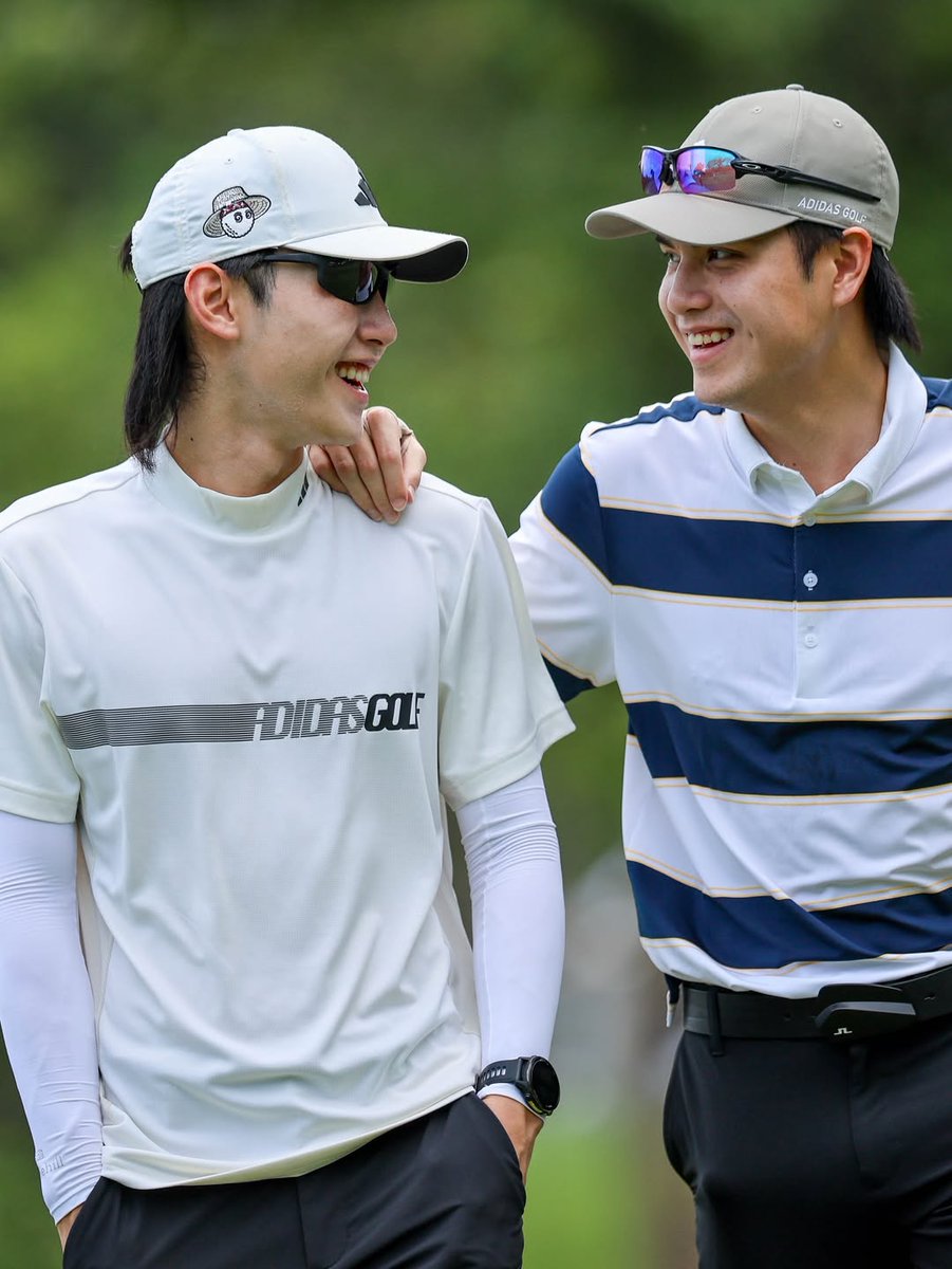 ppromx_official's tweet photo. (📮) 🏌️ #adidasgolfthailand #adidasgolf
#adipower
#adidasgolfclassictournament
// โปรน้องพร้อมอย่างเท่ ได้ครูดีอย่างโปรพี่มาร์คสอนอย่างใกล้ชิดแน่ ๆ 👉🏻👈🏻💜🤍
🆙IG post • ppromxx_
🗓️28 FEB 2026
🔗https://t.co/K2wQI3Vt18
@marcmc_mc @ppromxx_
#marcmc #ppromxx_
#มังคุดของพร้อม https://t.co/O67xuevifN